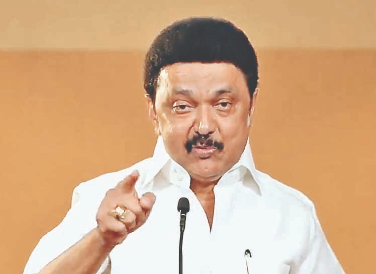 तमिलनाडु: मुख्यमंत्री ने राशन कार्डधारकों के लिए 3,000 रुपये के नकद उपहार की योजना शुरू की