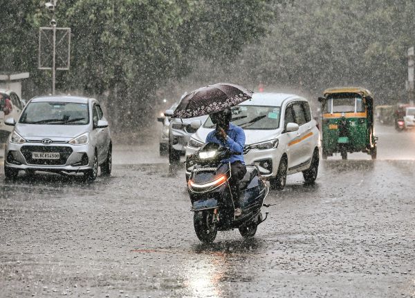उत्तर प्रदेश में मानसून गतिविधि तेज होने से कई हिस्सों में भारी बारिश