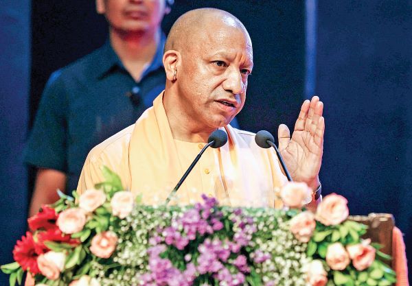 पिछली सरकारों में माफिया व अपराधियों को बढ़ावा मिला : आदित्यनाथ का विपक्ष पर हमला
