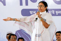 ममता नीत तृणमूल कांग्रेस ने पसंद के नाम और चुनाव चिह्न निर्वाचन आयोग को जमा किए