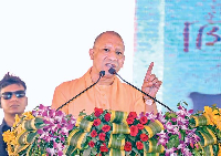 उप्र में अगले छह माह के अंदर एक लाख से अधिक युवाओं को सरकारी नौकरी देंगे:योगी आदित्‍यनाथ
