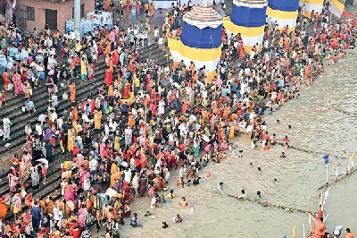 छठ पूजा के दौरान भारी जाम की आशंका के चलते दिल्ली में यातायात प्रतिबंध, मार्ग परिवर्तन की घोषणा