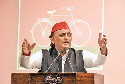 भाजपा सरकार में परियोजनाएं पूरी होने से पहले ही टूटने लगती हैं : अखिलेश