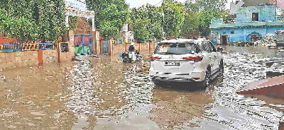 असम : कामेंग नदी में पानी की तेज धारा में वायुसेना कर्मी और उनका बेटा बह गए